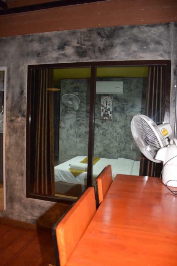 เซราะกราว บูติก รีสอร์ท Sohground Boutique Resort Prakhon Chai Exterior photo